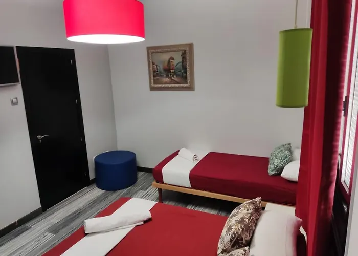 Arvin Hostal