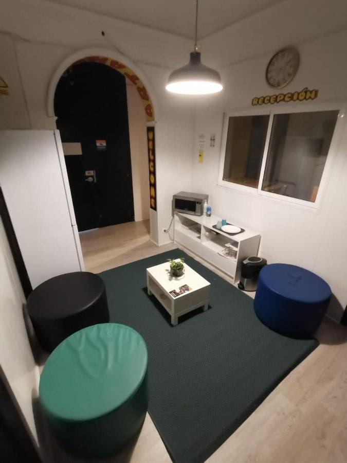 Arvin Hostal Pensjonat *