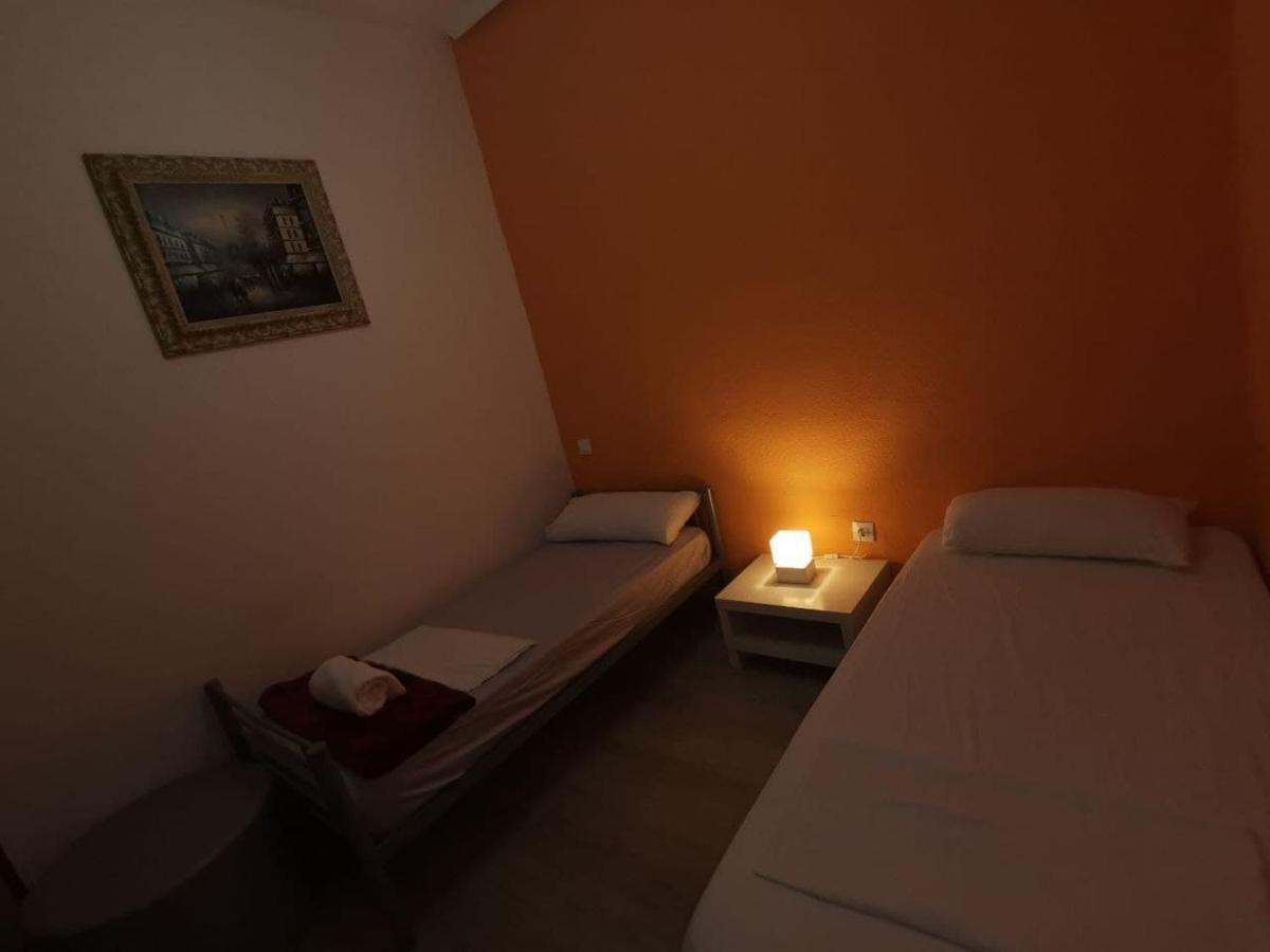 Arvin Hostal Pensjonat Madryt