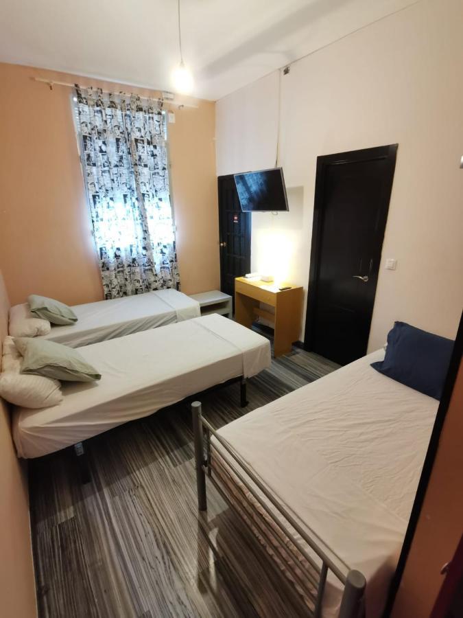 Arvin Hostal Pensjonat Madryt